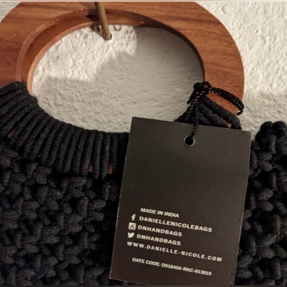 Danielle Nicole NWT Macrame Crossbody Black Fringe Handbag - Picture 10 of 15